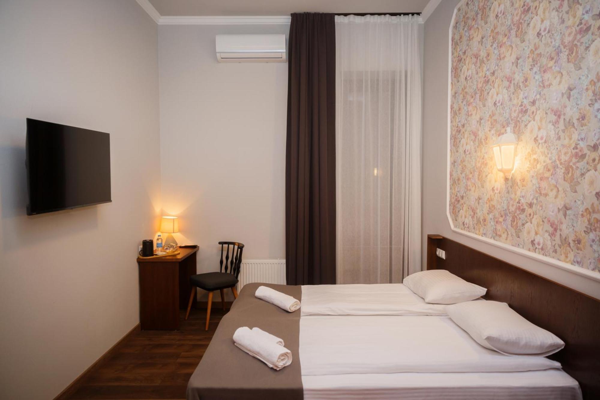 Tea For Two Hotel Tbilisi Exterior photo