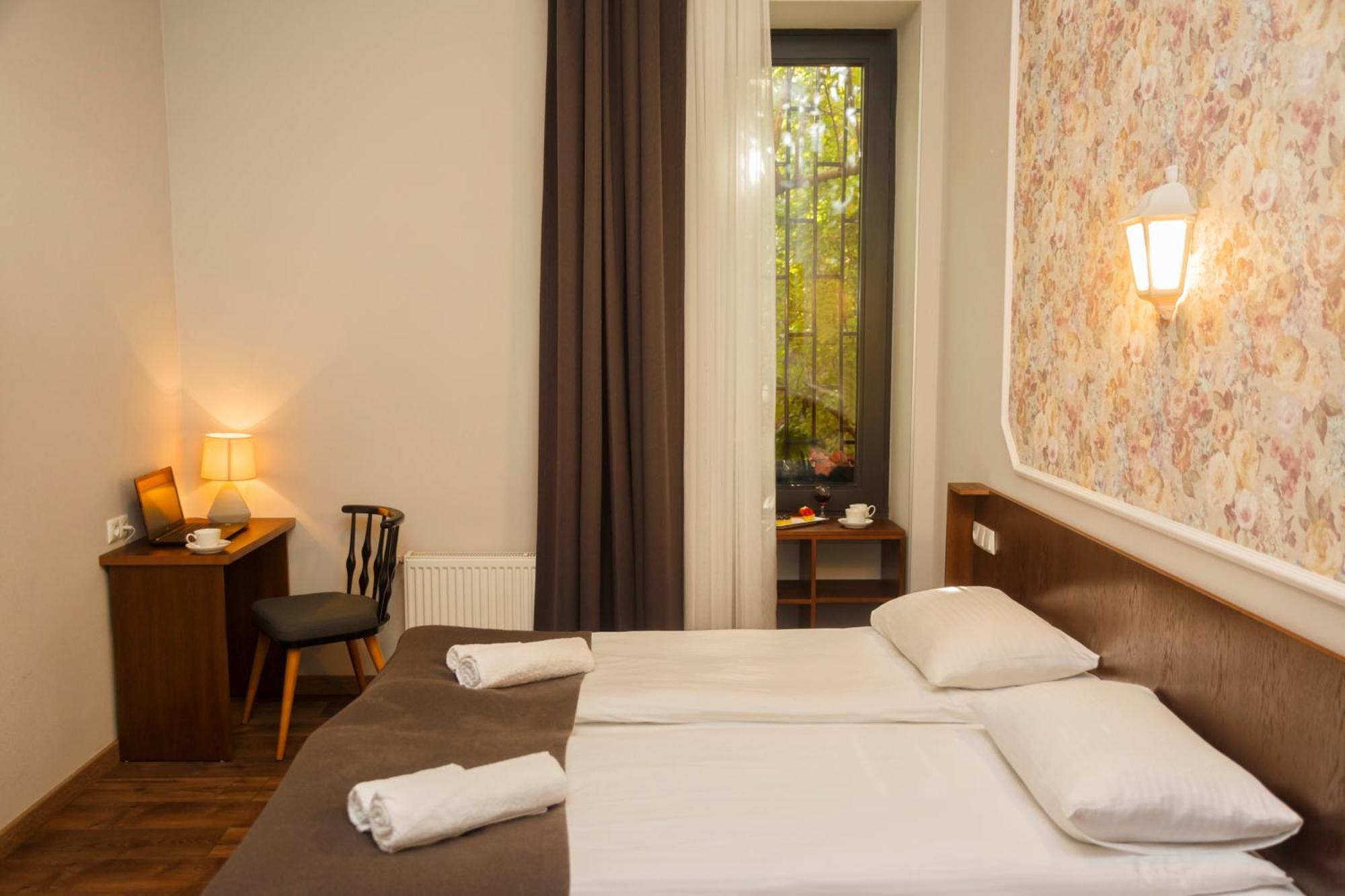 Tea For Two Hotel Tbilisi Exterior photo